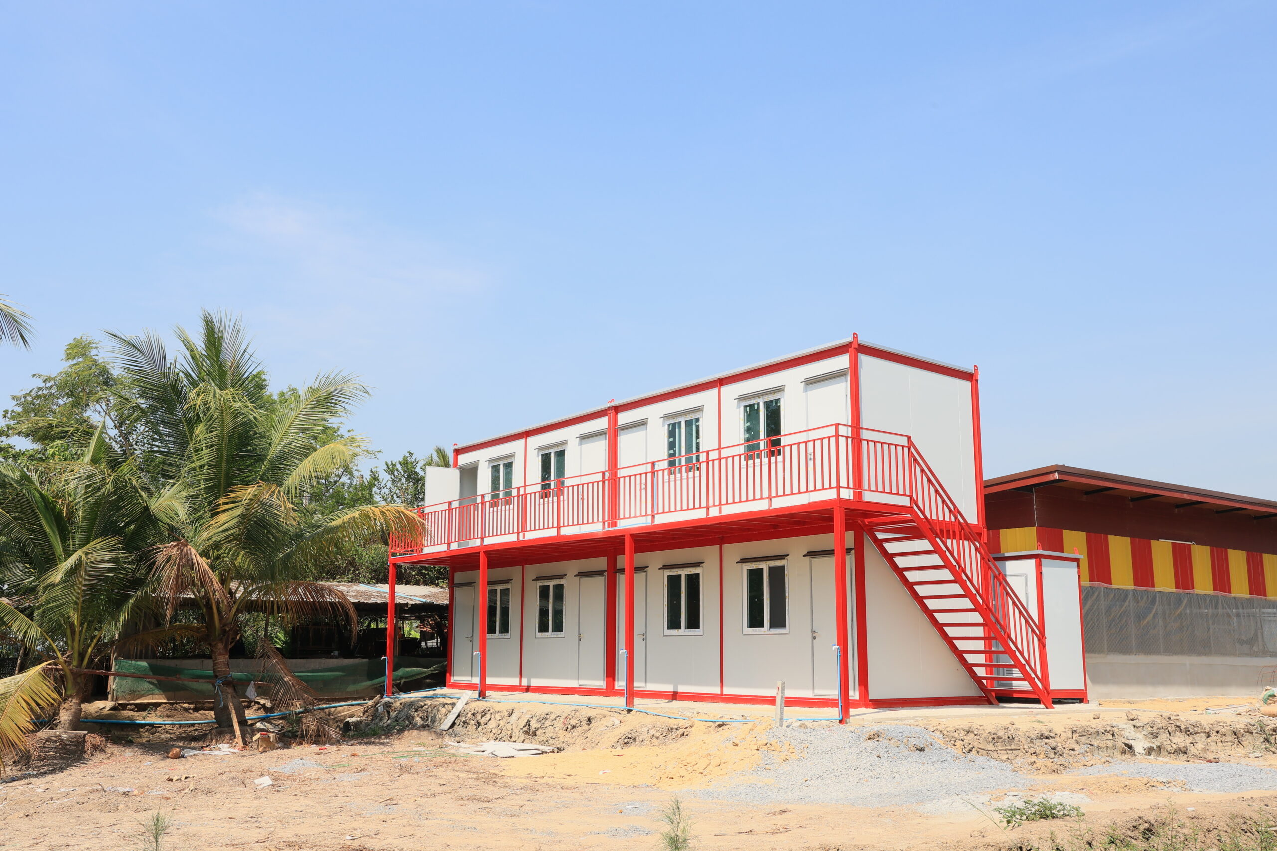 บ้านพักคนงานสำเร็จรูป — ที่พักรวดเร็ว คุณภาพดี เคลื่อนย้ายได้